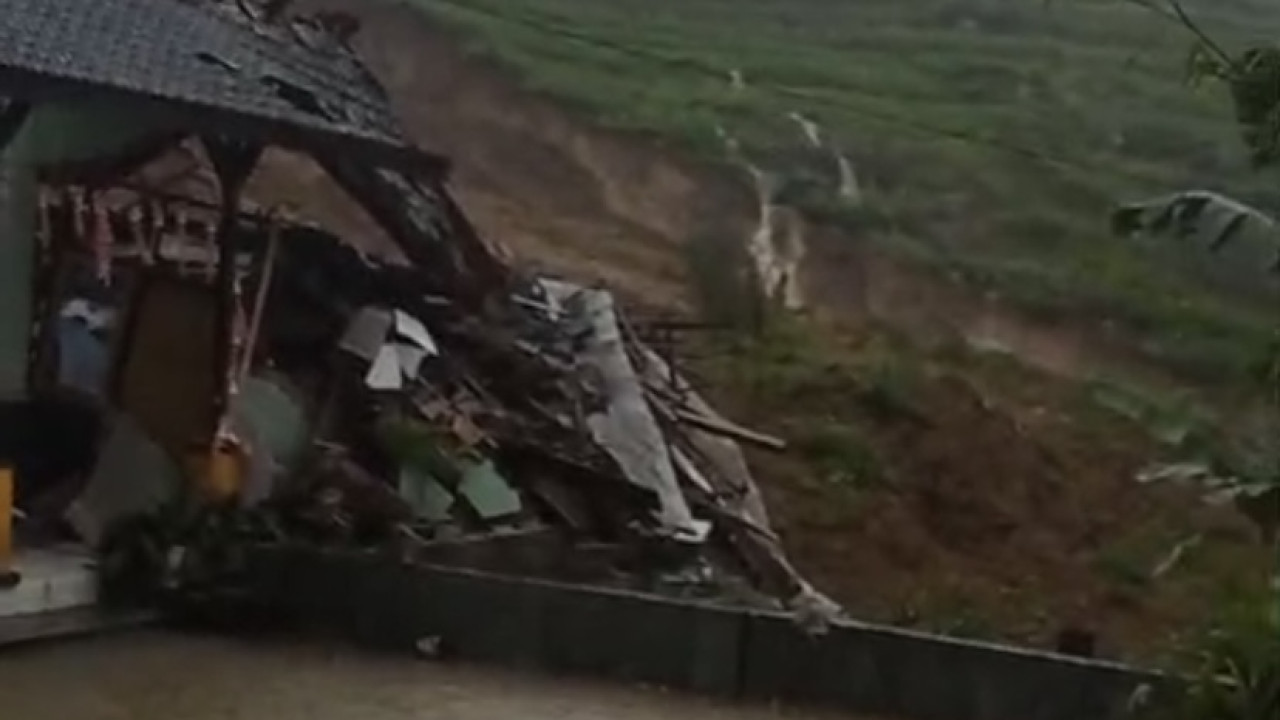 Kondisi SDN 2 Kradinan Tulungagung. (Tangkapan layar warga)