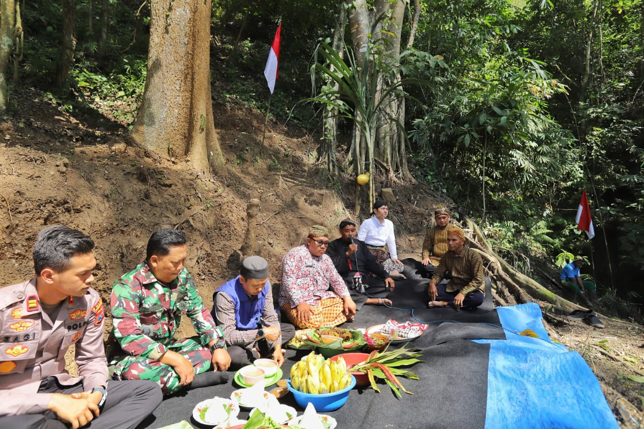 Foto: Bupati Trenggalek Mochamad Nur Arifin saat mengikuti Metri Bumi (Prokopim Trenggalek/jatimnow.com)