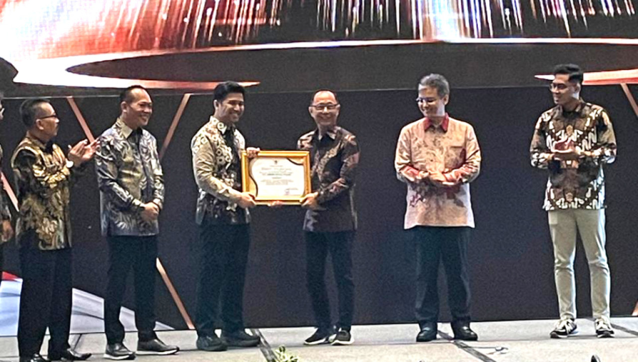 CV Jeruk Pecel Tulen, UMKM Surabaya Raih Juara 1 Paritrana Award 2025