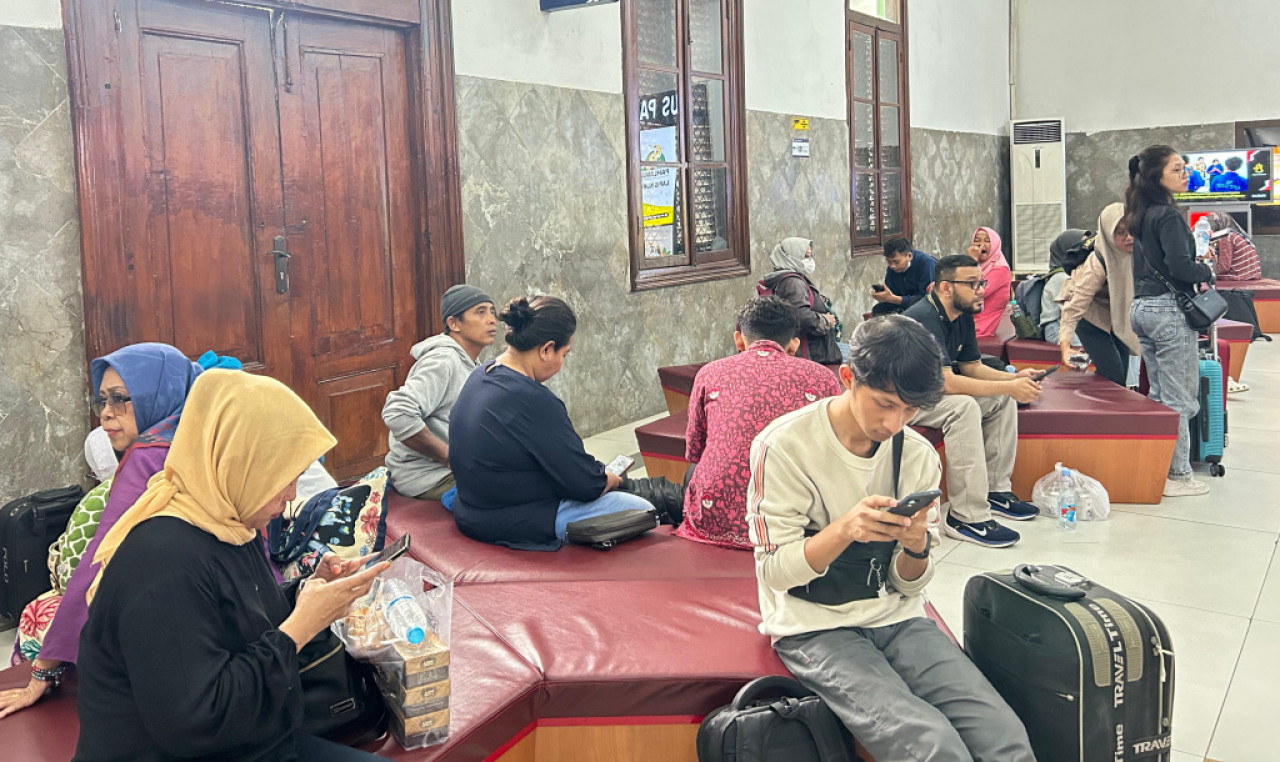 Hingga Selasa, 5 Agustus 2025 pukul 10.00 WIB, tercatat 3.832 penumpang telah membatalkan tiket di berbagai stasiun wilayah Daop 8 Surabaya. Foto: Humas KAI for JatimNow.com