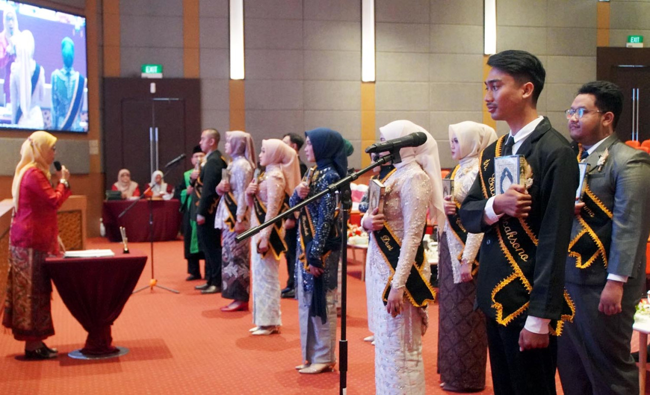 Pelantikan dan Pengambilan Sumpah Dokter ke-13 Unusa, Kamis (28/8/2025). (Foto: Ali Masduki/jatimnow.com)