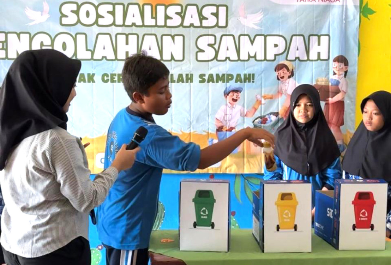 Kreatif! Siswa SDN 2 Remen Tuban Sulap Sampah Jadi Karya Seni