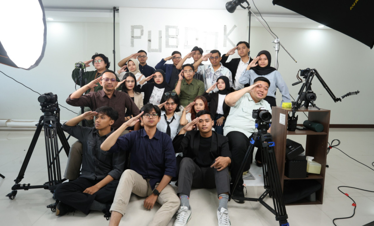 Sie Pubdok PKKMB Untag Surabaya 2025 menjadi garda depan publikasi digital, merekam jejak generasi patriot merah putih. (Foto: Humas Untag Surabaya for JatimNow.com)