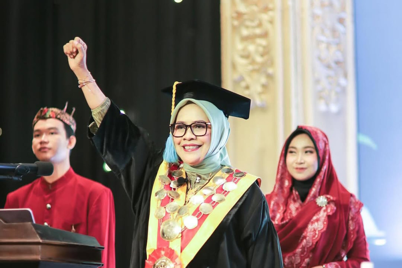 Rektor Unitomo, Prof. Siti Marwiyah. (Foto: IG @sitimarwiyah_iyat)