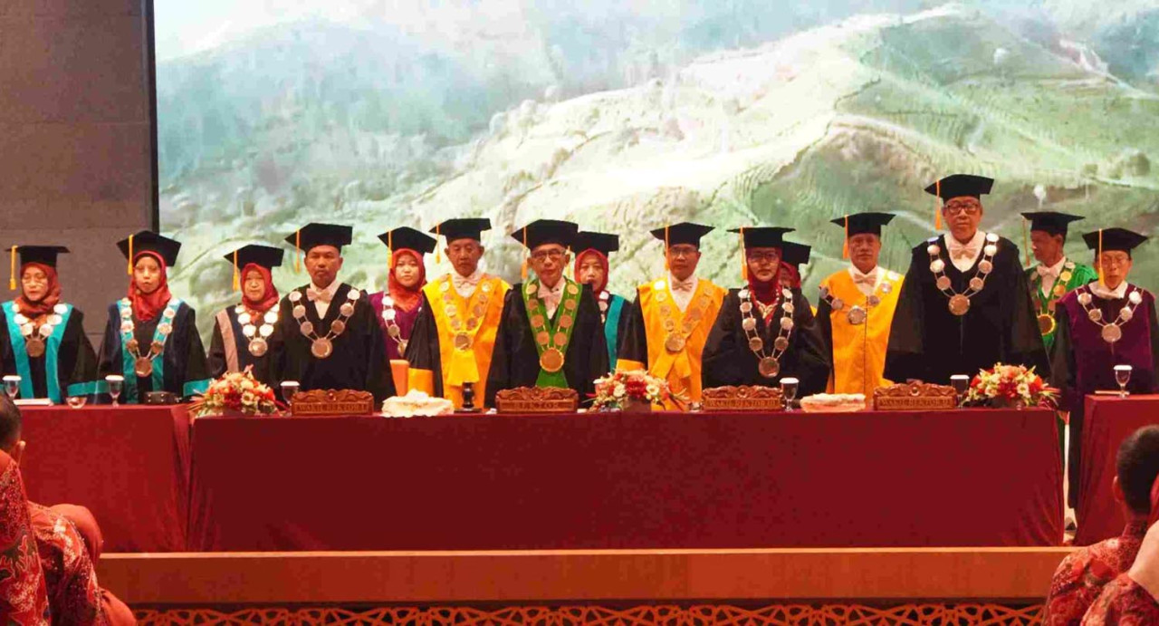 Sidang Senat Terbuka memperingati Hari Lahir (Harlah) ke-12 yang digelar di Auditorium Kampus B Unusa Tower Lt.9, Rabu (13/8/2025). Foto/Humas Unusa