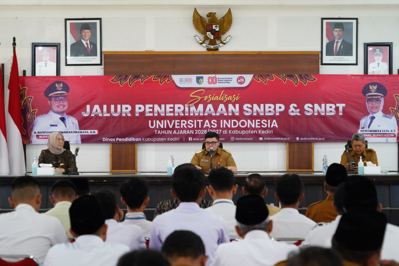 Mas Dhito dalam sosialisasi bersama UI. (Foto: Pemkab Kediri/jatimnow.com)
