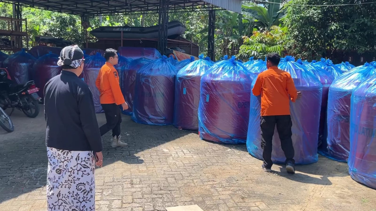 Foto: Tandon air yang disiapkan BPBD untuk menghadapi musim kemarau (Bramanta/jatimnow.com)