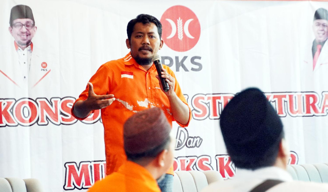 Yudha Permana Putra, mantan aktivis Universitas Airlangga (Unair), kini didapuk sebagai Ketua DPD PKS Bojonegoro.  Foto/JatimNow.com