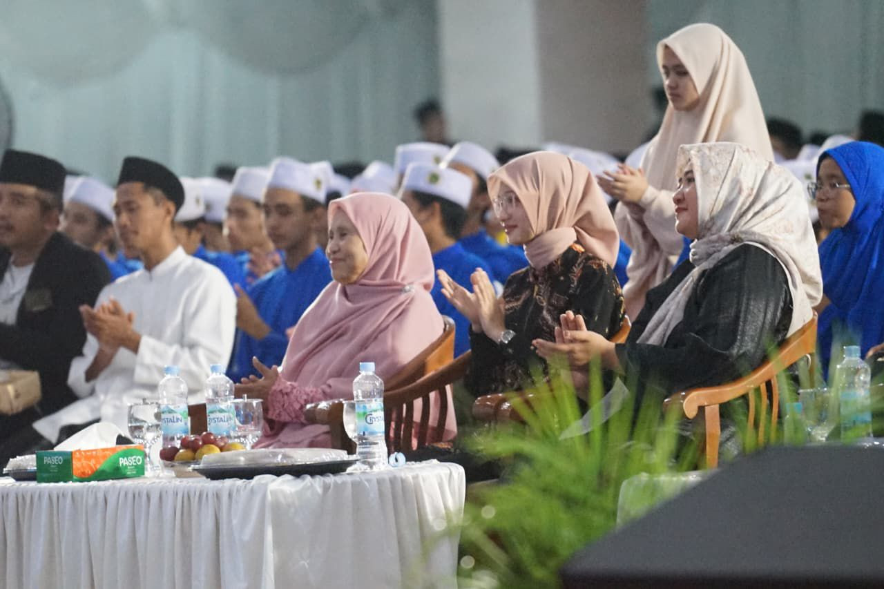 Mbak Vinanda saat menghadiri acara 30 tahun Ar Risalah. (Foto: Pemkot Kediri/jatimnow.com)