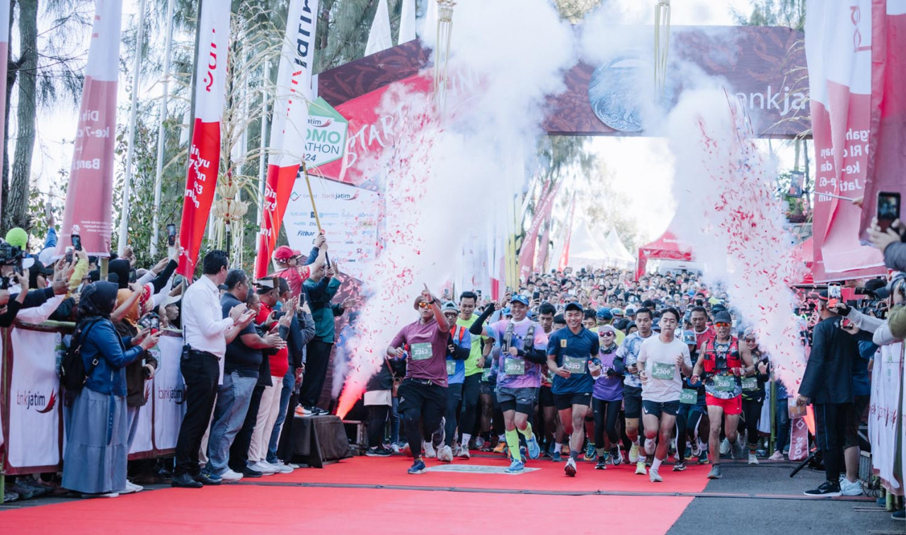 Kemeriahan gelaran Bromo Marathon tahun lalu. Ajang lari internasional ini akan digelar pada 7 September 2025. (Foto/Plataran Indonesia)