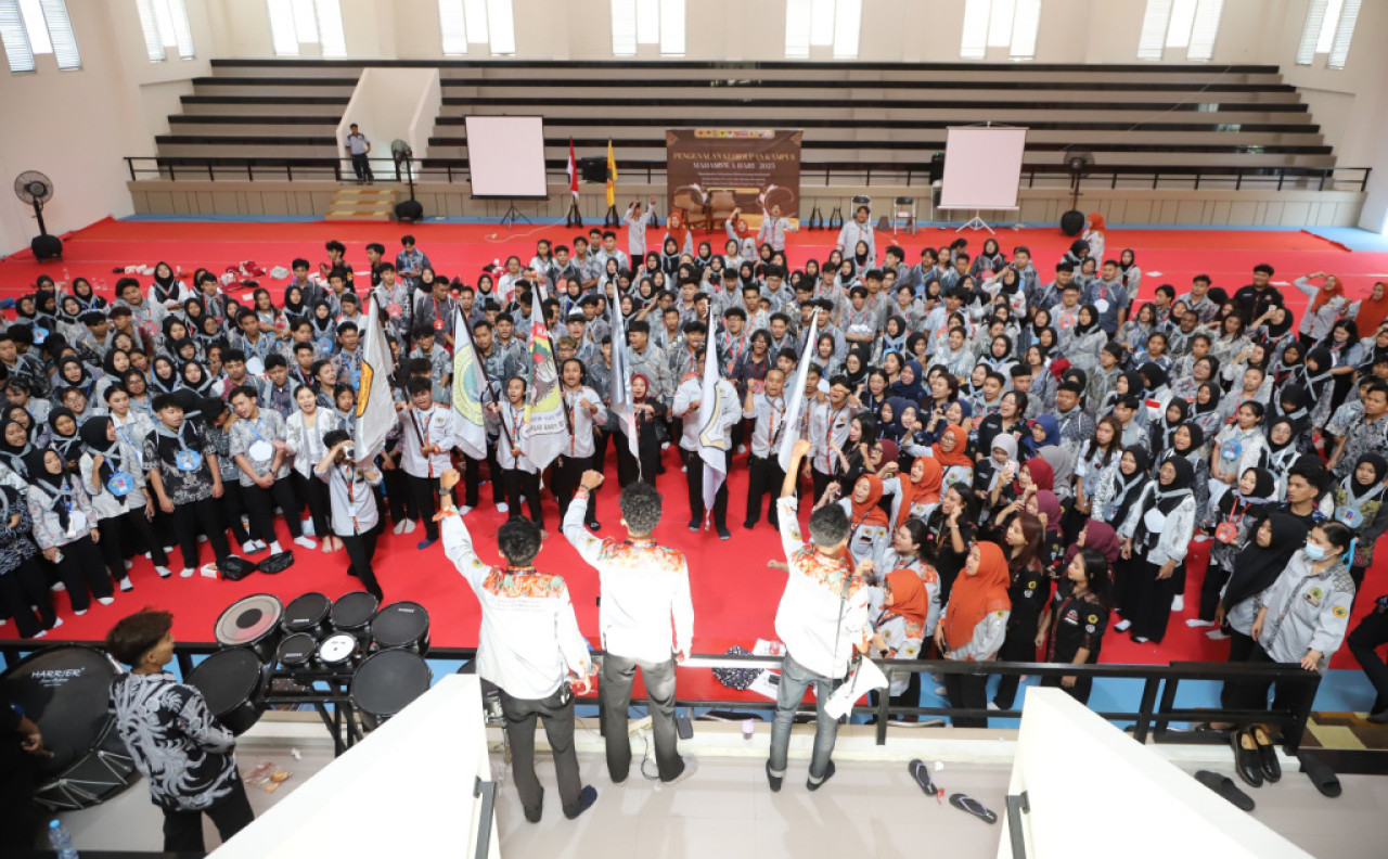 PKKMB 2025 menjadi langkah awal bagi mahasiswa baru untuk mengukir prestasi dan menjadi generasi unggul. (Foto/Humas Untag Surabaya)