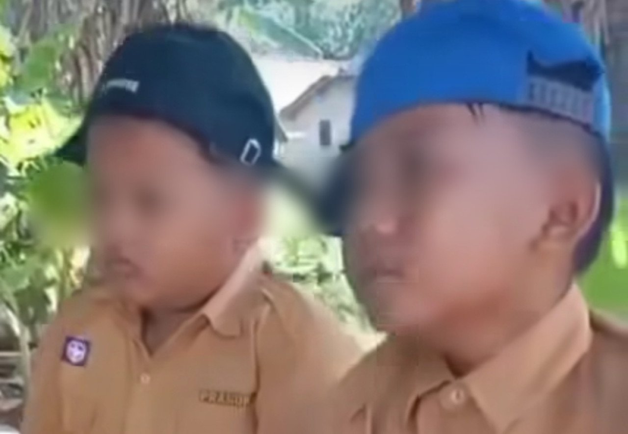 Foto: Video viral pengakuan murid dipukul dan ditendang kasek (tangkapan layar/jatimnow.com))