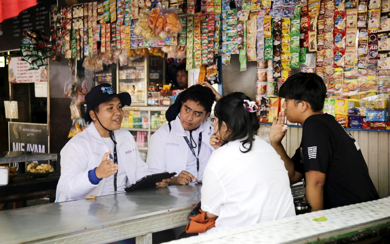 Sebagai finalis dari sepuluh tim yang dipilih BI di setiap daerah, Scan Squad menjalankan total empat misi yang berfokus pada sosialisasi dan edukasi terkait QRIS. (Foto/Humas Unair)