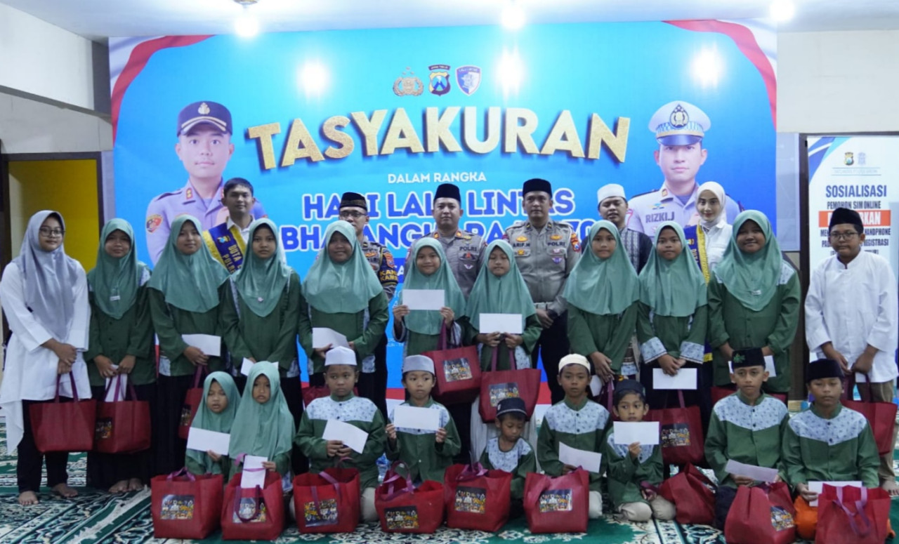 Acara tasyakuran Satuan Lalu Lintas (Satlantas) Polres Gresik memperingati Hari Lalu Lintas Bhayangkara ke-70. (Foto: Humas Polres Gresik)