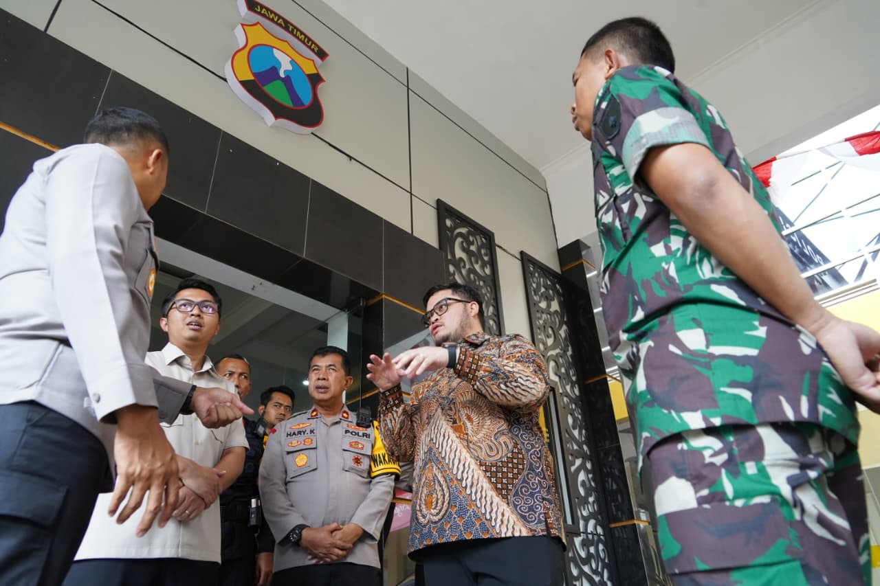 Mas Dhito saat bertemu Kapolres Kediri dan Dandim 0809 Kediri. (Foto: Pemkab Kediri/jatimnow.com)
