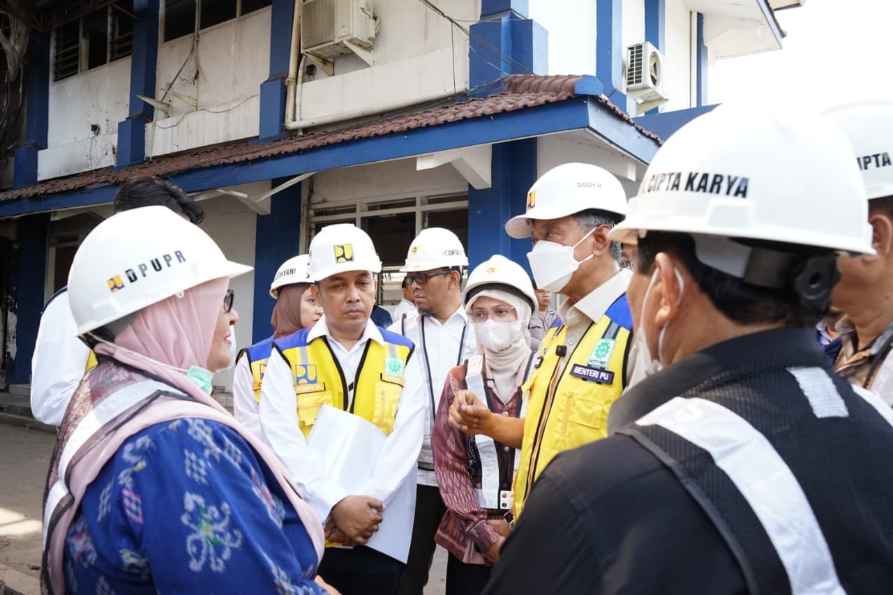 Menteri PU Dody Hanggodo saat mengunjungi gedung DPRD Kota Kediri. (Foto: Pemkot Kediri/jatimnow.com)