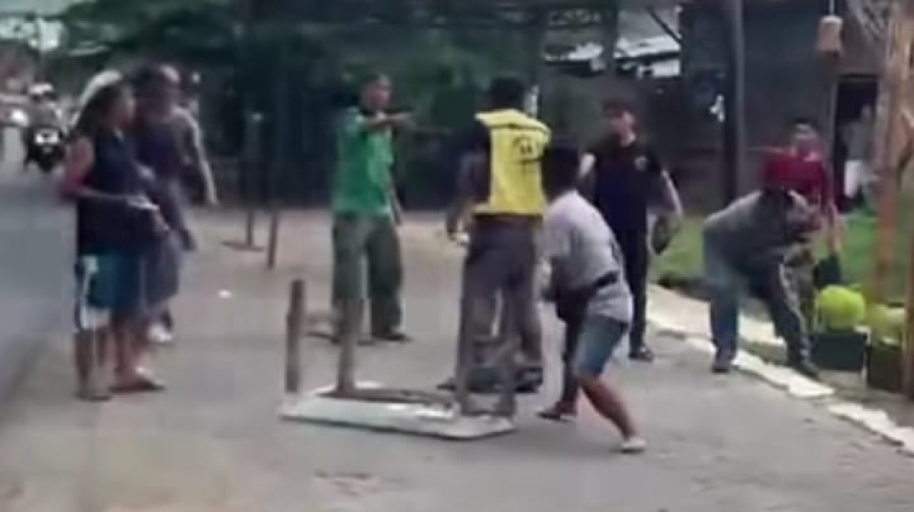 Diduga Maling, Pria ODGJ di Tulungagung Dipukuli Warga