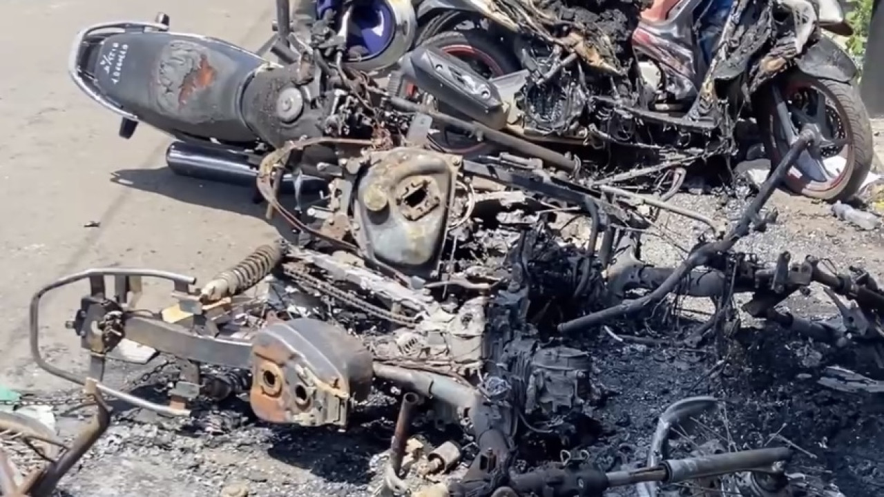 Dampak kerusuhan di Satlantas Polres Kediri Kota. (Foto: Yanuar Dedy/jatimnow.com)