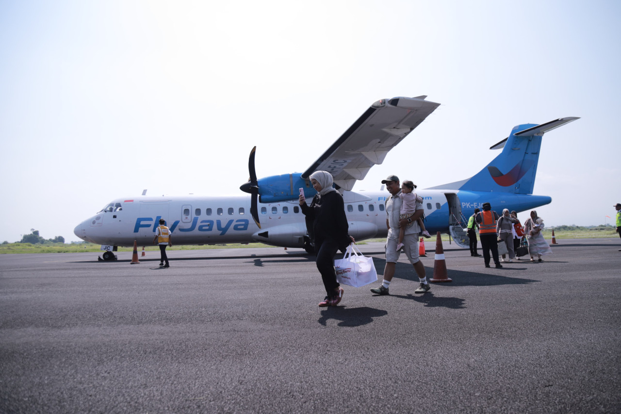 Foto: Perdana penerbangan Jember - Jakarta dimulai. (Diskominfo/jatimnow.com)