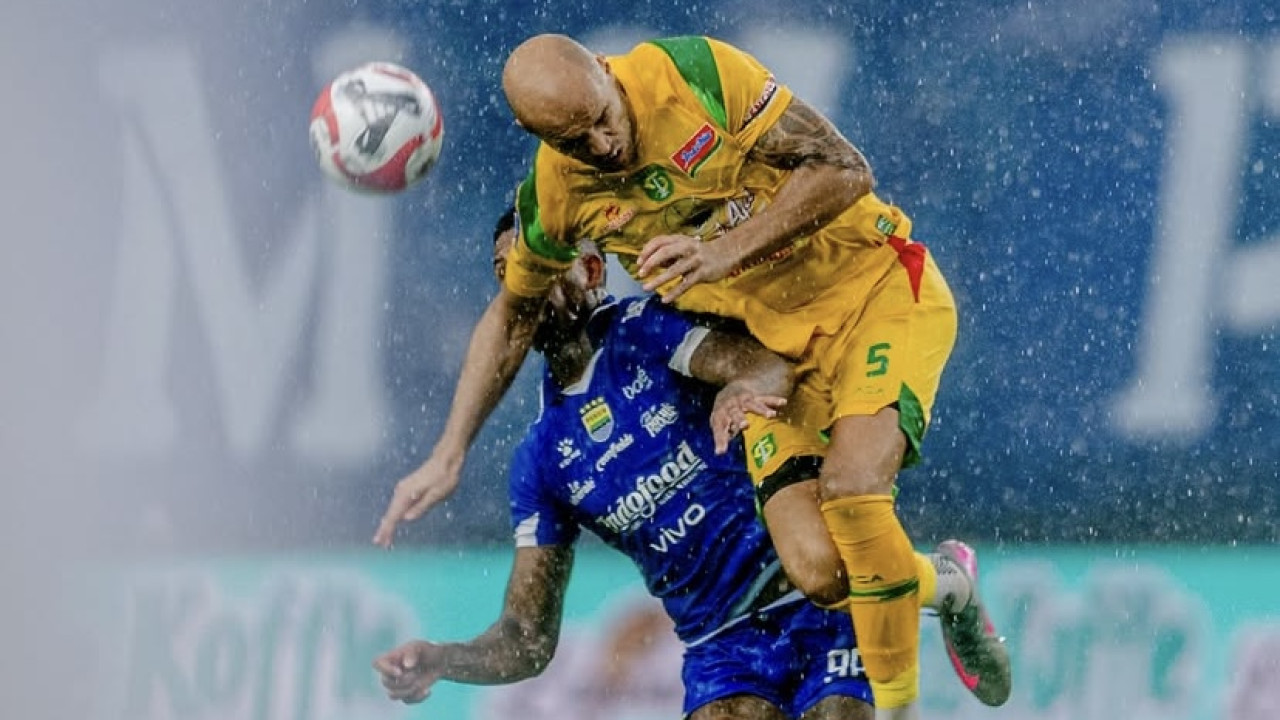 Persebaya Surabaya saat melawan Persib Bandung. (Foto: Persebaya Surabaya/jatimnow.com)