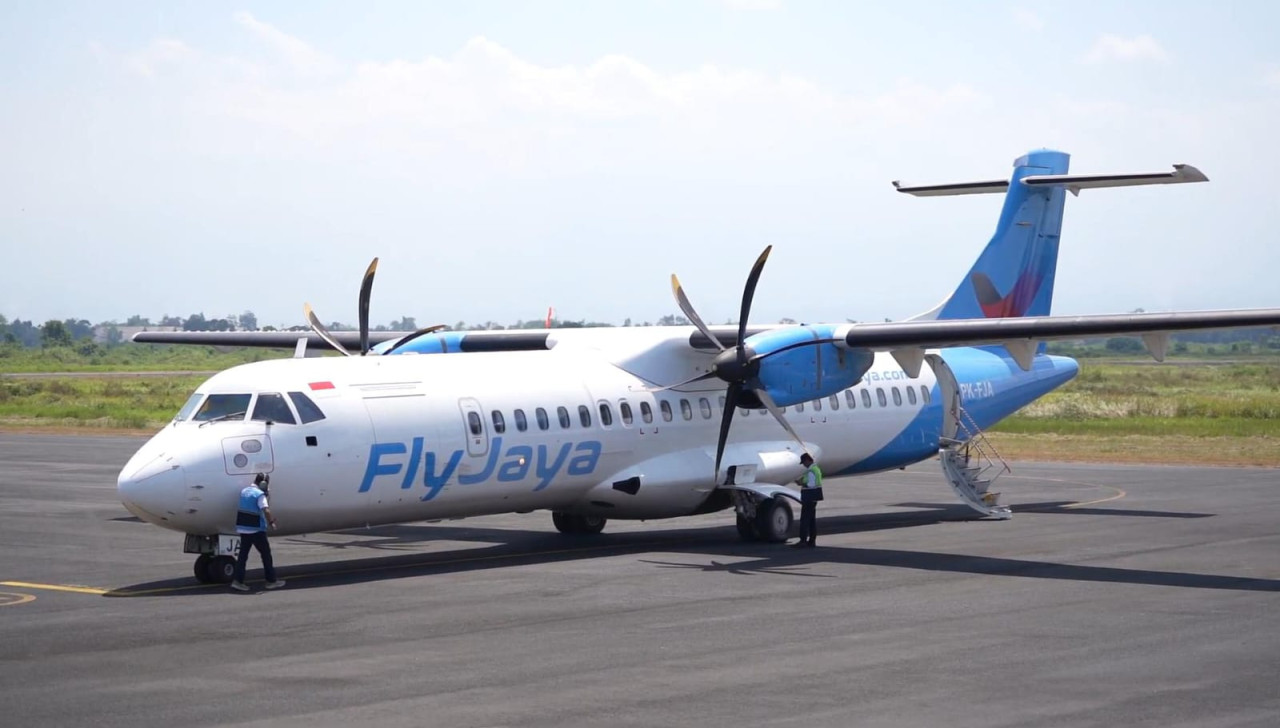 Foto: Pesawat yang akan melayani rute Jember-Jakarta di Bandara Notohadinegoro (Sugianto/jatimnow.com)