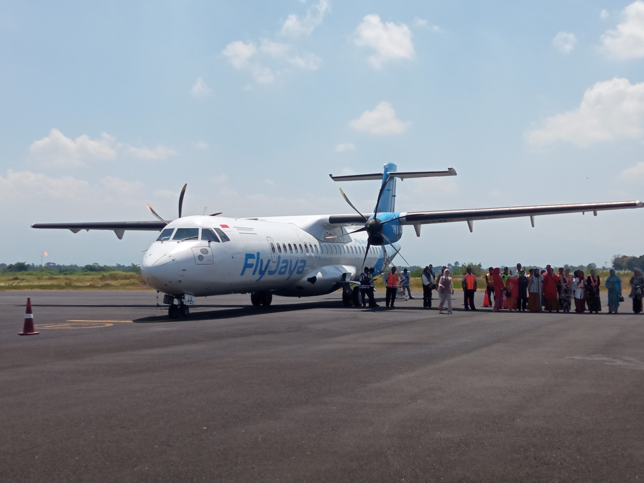 Foto : Pesawat Flay Jaya rute Jakarta - Jember (Sugianto/jatimnow.com))