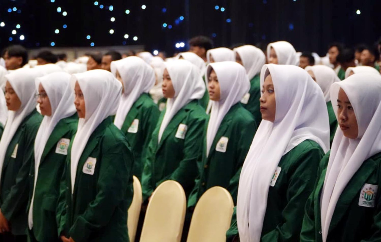 Rekor! Unusa Kukuhkan 4.875 Mahasiswa Baru