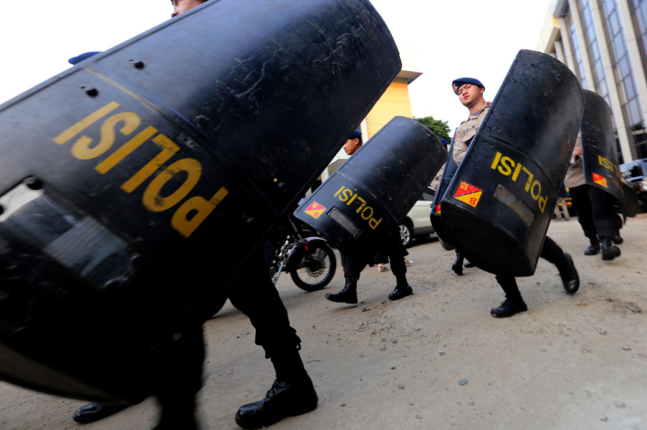 Masyarakat ingin Polri menjadi pelindung dan pengayom, bukan sosok yang menakutkan atau terseret kepentingan politik. (Foto: Ali Masduki/jatimnow.com)