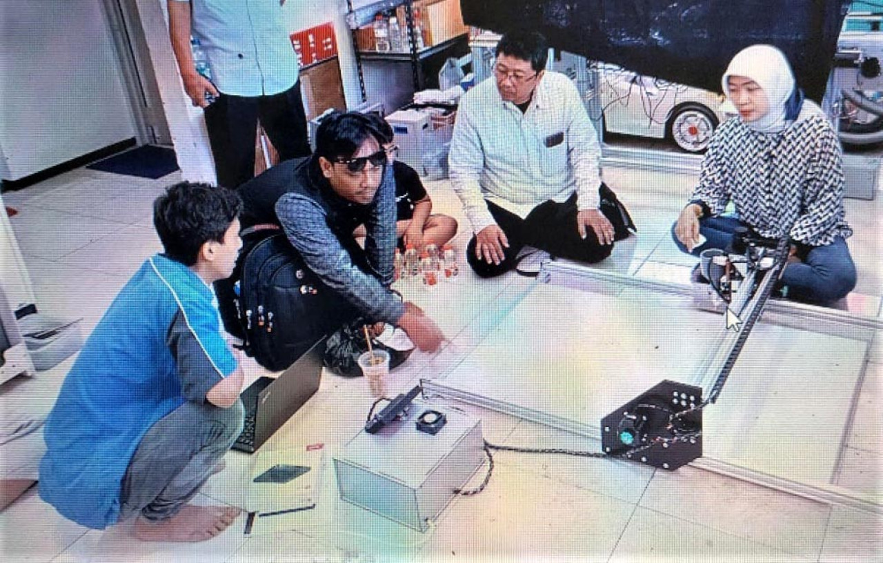 Inovasi Robot Motif Batik Revolusioner Tingkatkan Produktivitas Batik Sidoarjo