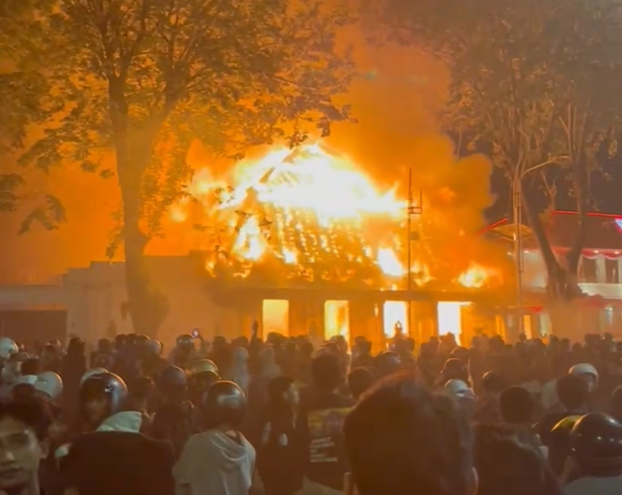 580 Dalang Demo Ricuh di Jatim Tertangkap, Termasuk Pembakar Grahadi