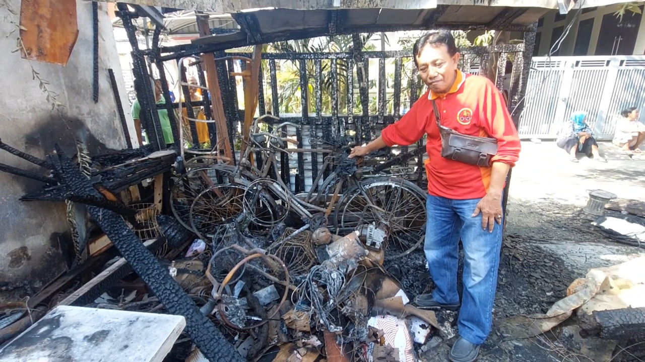 Kebakaran Hanguskan Dua Rumah Warga Lamongan, Kerugian Capai Ratusan Juta