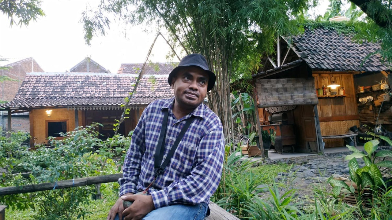 Seniman Surabaya, Syarif Waja Bae. (Foto/Dok Pribadi)