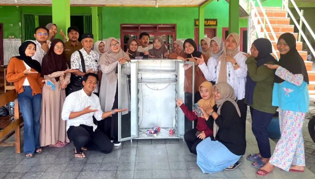 Inovasi TempeFast UM Surabaya menjadi angin segar bagi sentra UMKM tempe Desa Jeruk Purut, Gempol, Pasuruan. (Foto/Humas UM Surabaya)