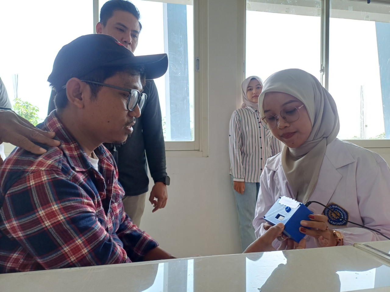 Mahasiswa Umla Lamongan Temukan Inovasi Alat Deteksi Gejala Bipolar