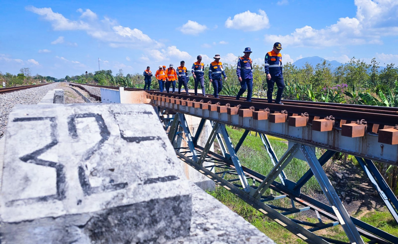 KAI Daop 7 Madiun Siapkan Antisipasi Gangguan Perjalanan KA di Musim Hujan