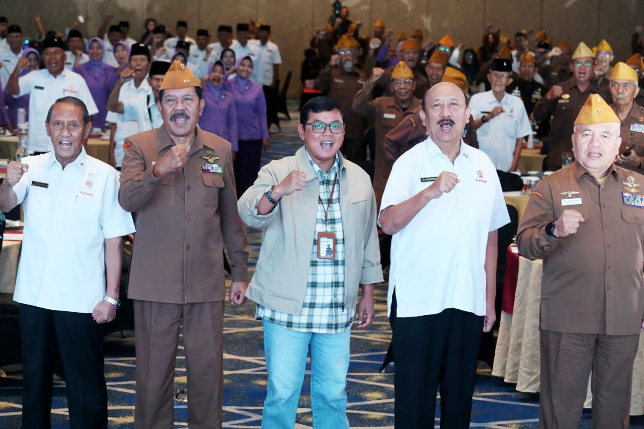 Kolaborasi diwujudkan melalui kegiatan “Sinergi Program JKN Bersama LVRI dan PEPABRI” yang digelar di Surabaya, Kamis (23/10/2025). (Foto: Ali Masduki/jatimnow.com)