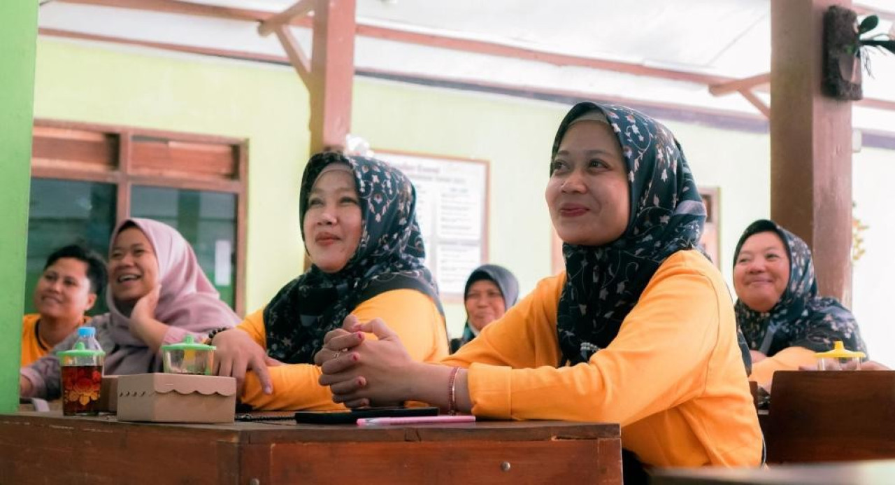 Warga mengikuti penyuluhan hukum yang digelar tim Dosen Fakultas Hukum Unesa di Desa Girisekar, Gunungkidul. (Foto: FH Unesa for JatimNow.com)