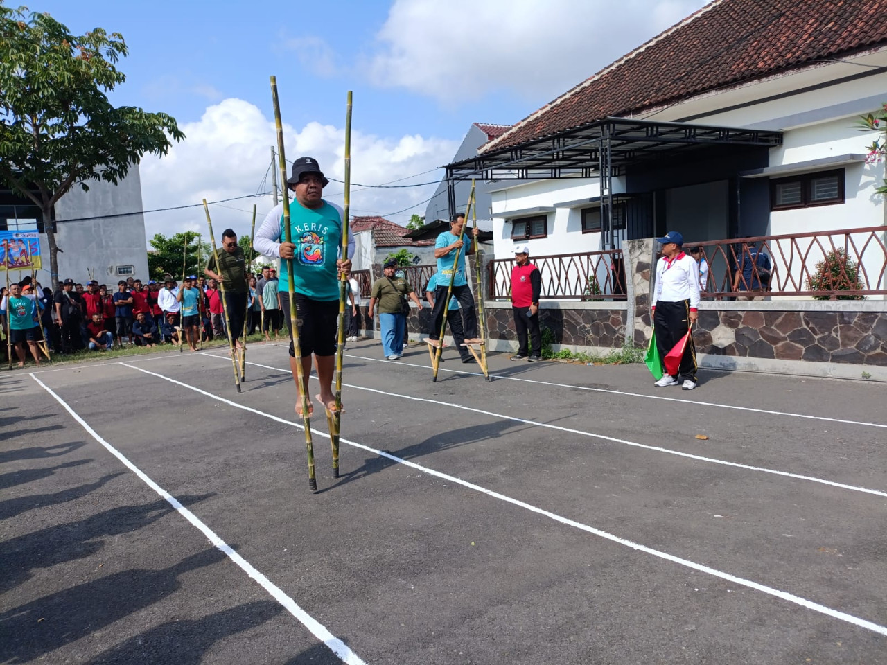 Ratusan Peserta Meriahkan Festival Olahraga Tradisional di Tulunggagung