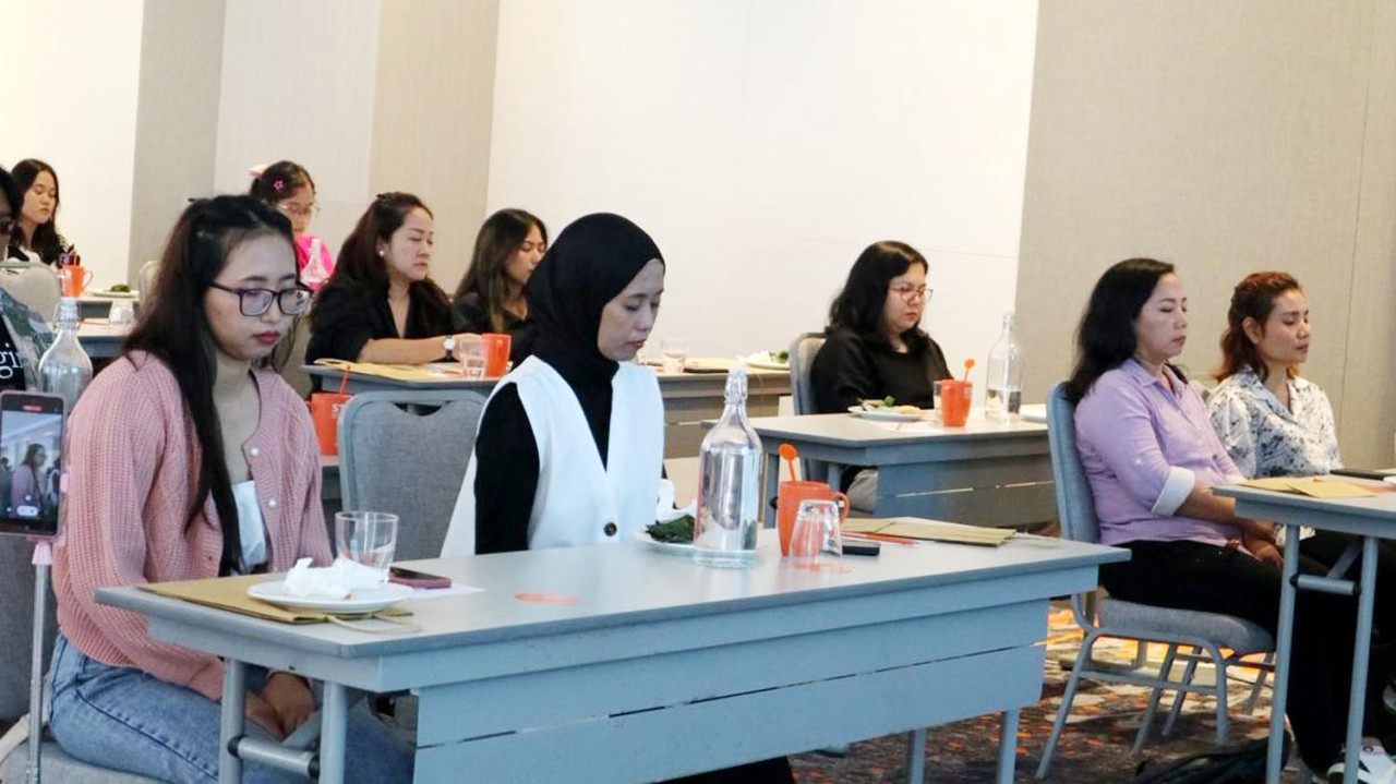 House of Learning Ajak Orang Tua Praktik Hipnoterapi di Seminar Parenting