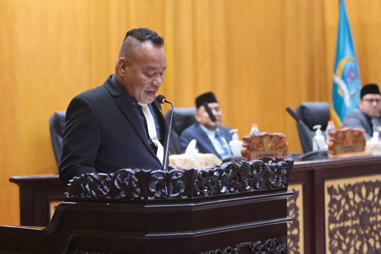 Juru Bicara Fraksi Gerindra DPRF Surabaya Yona Bagus Widyatmoko (foto: Ni'am/jatimnow.com)