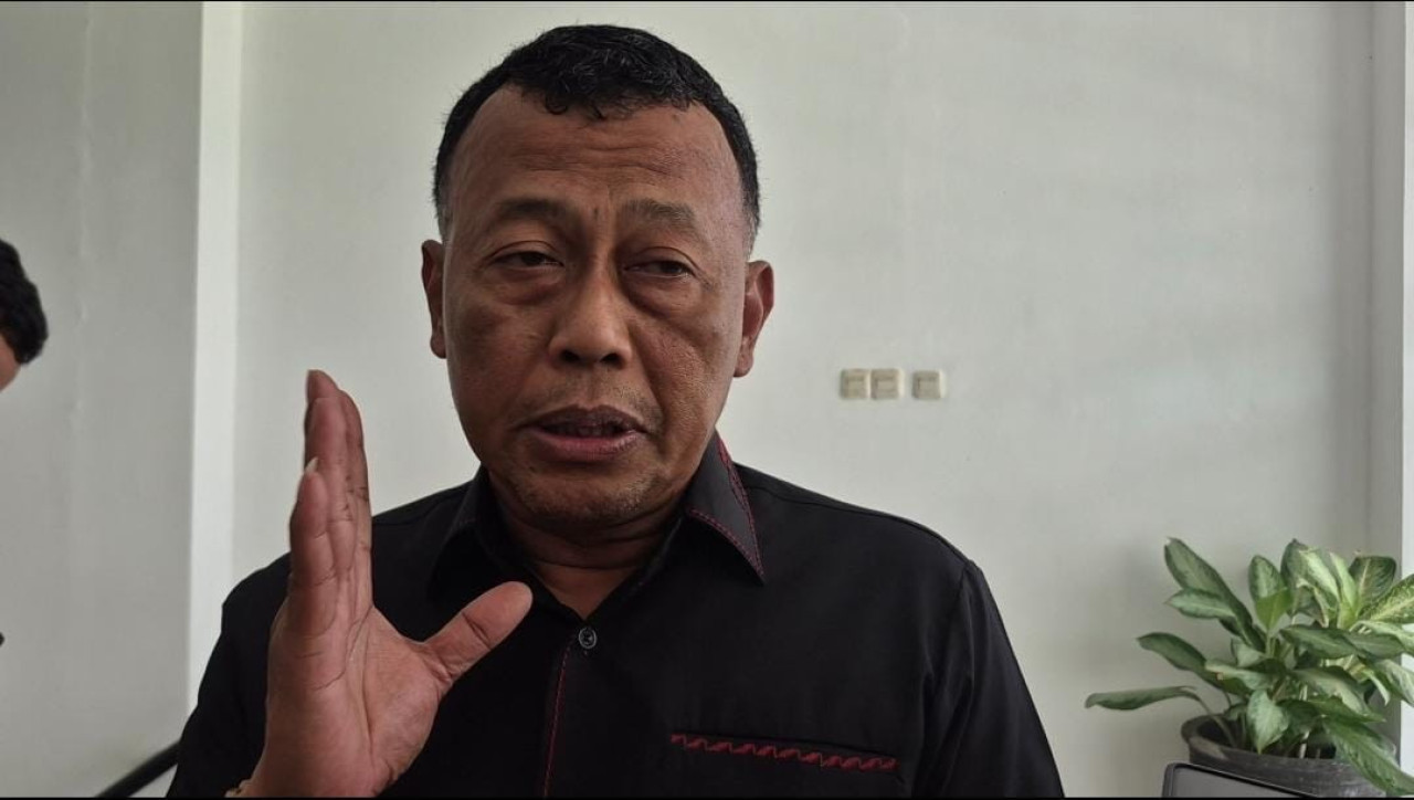 Bupati Ponorogo Sugiri Sancoko saat menjelaskan data penurunan angka kemiskinan di Aula Badan Perencanaan Riset dan Inovasi Daerah (Bapperida). (Foto: Ahmad Fauzani/jatimnow.com)