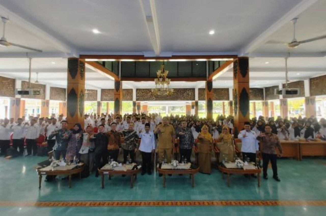 Kemenag, Axioo, dan Intel Gelar Seminar & Bootcamp Guru Robotik di Pacitan untuk Tingkatkan Literasi Digital. (Foto: Istimewa)