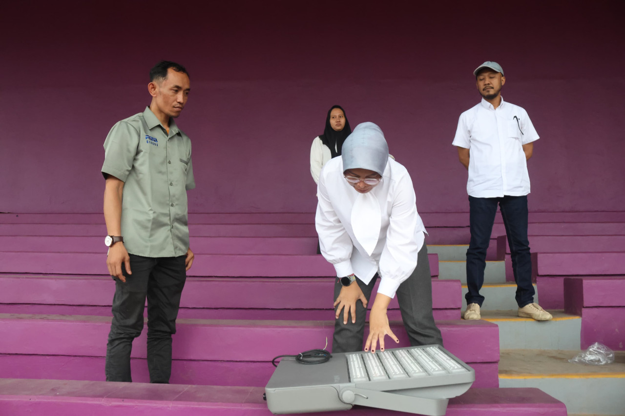 Vendor Lampu Brawijaya Percepat Target Sebelum Laga Persik Kediri Vs Persebaya