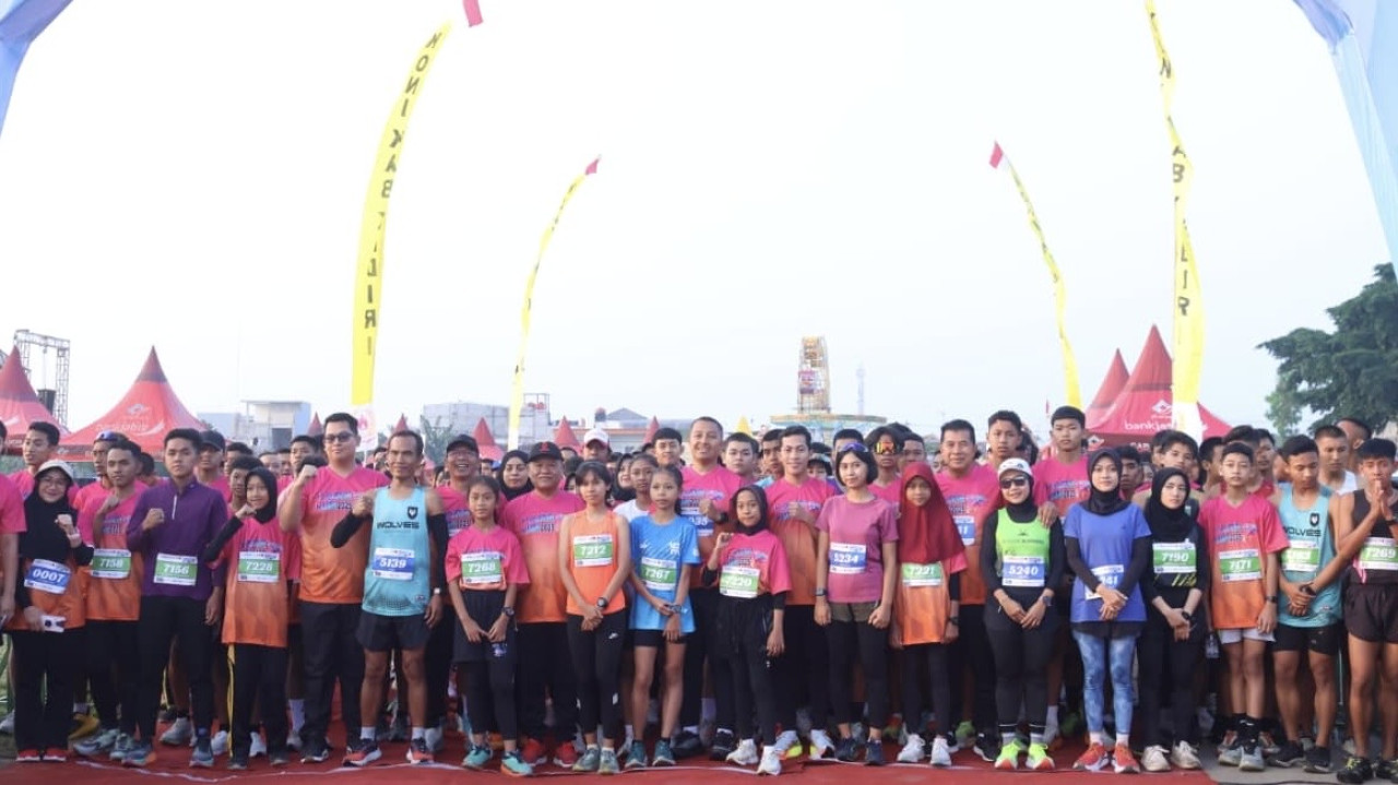 Para pelari saat start di ajang Pare Run 2025. (Foto: KONI Kabupaten Kediri/jatimnow.com)