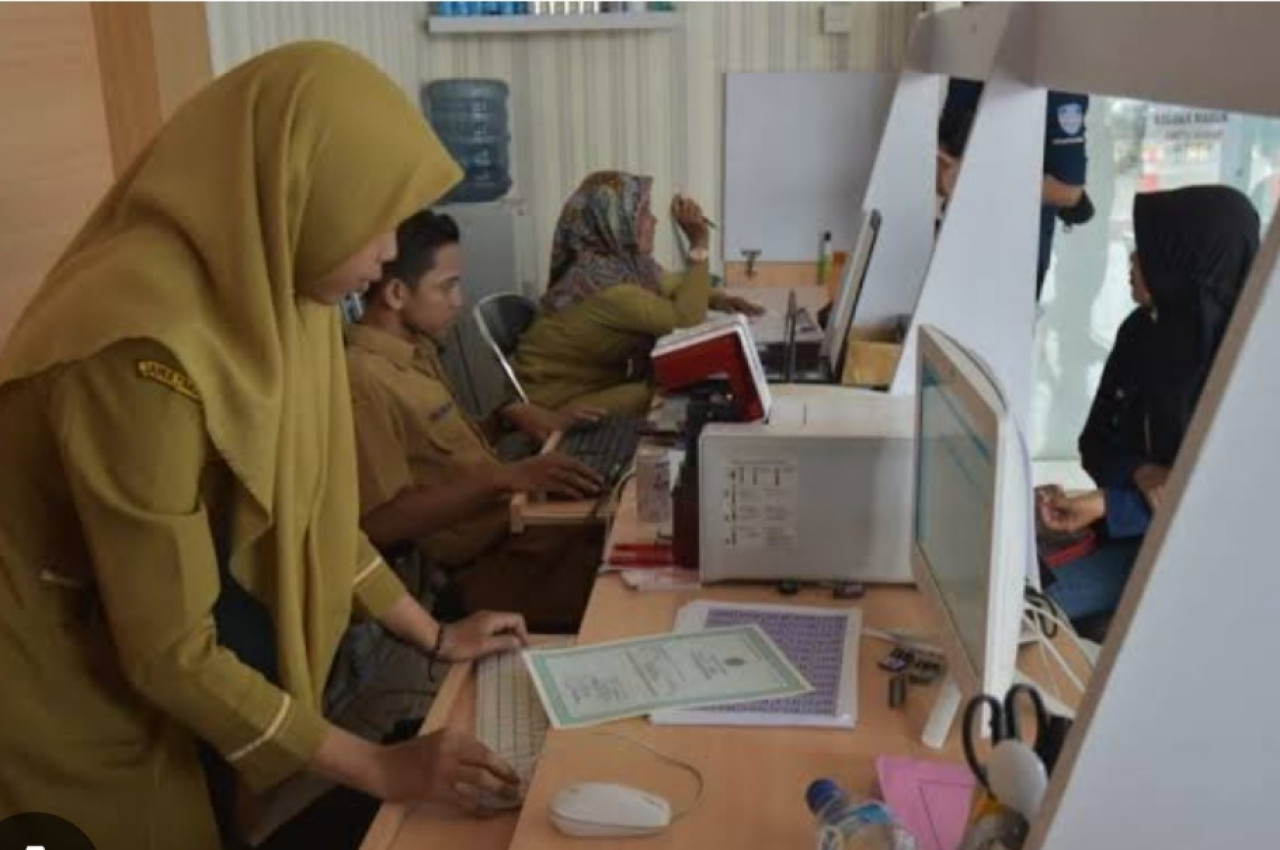 Foto : Pelayanan Dispendukcapil (Diskominfo/jatimnow.com)
