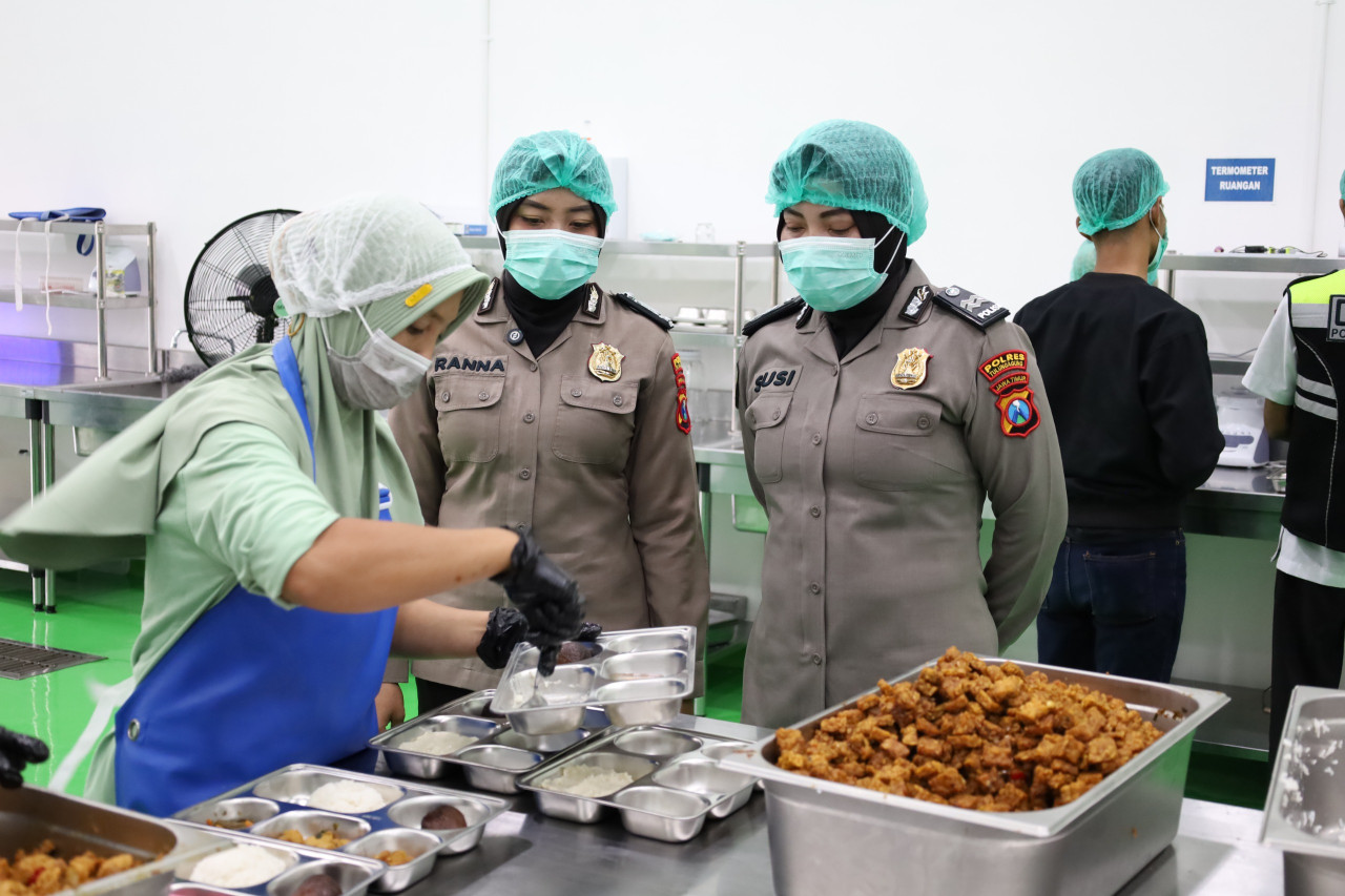 Polres Tulungagung melaksanakan pengujian food safety. (Foto: Polres Tulungagung/jatimnow.com)