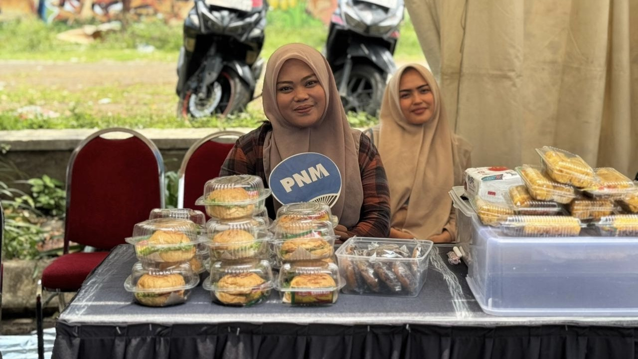 Bazaar UMKM di ajang Pro Futsal League (PFL) 2025 seri Malang di GOR Ken Arok. (Foto: PNM/jatimnow.com)