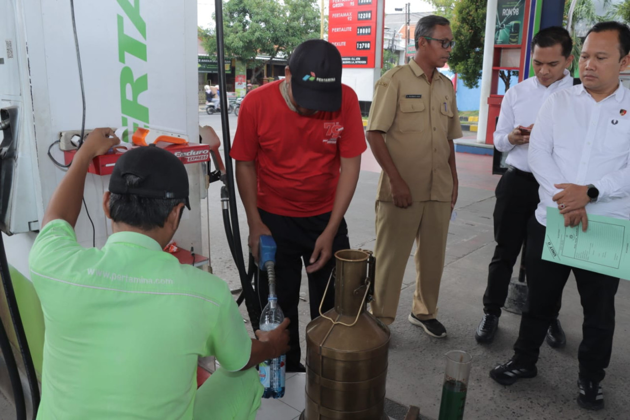 Polres dan Disperindag Lamongan Sidak SPBU, Ini Hasilnya