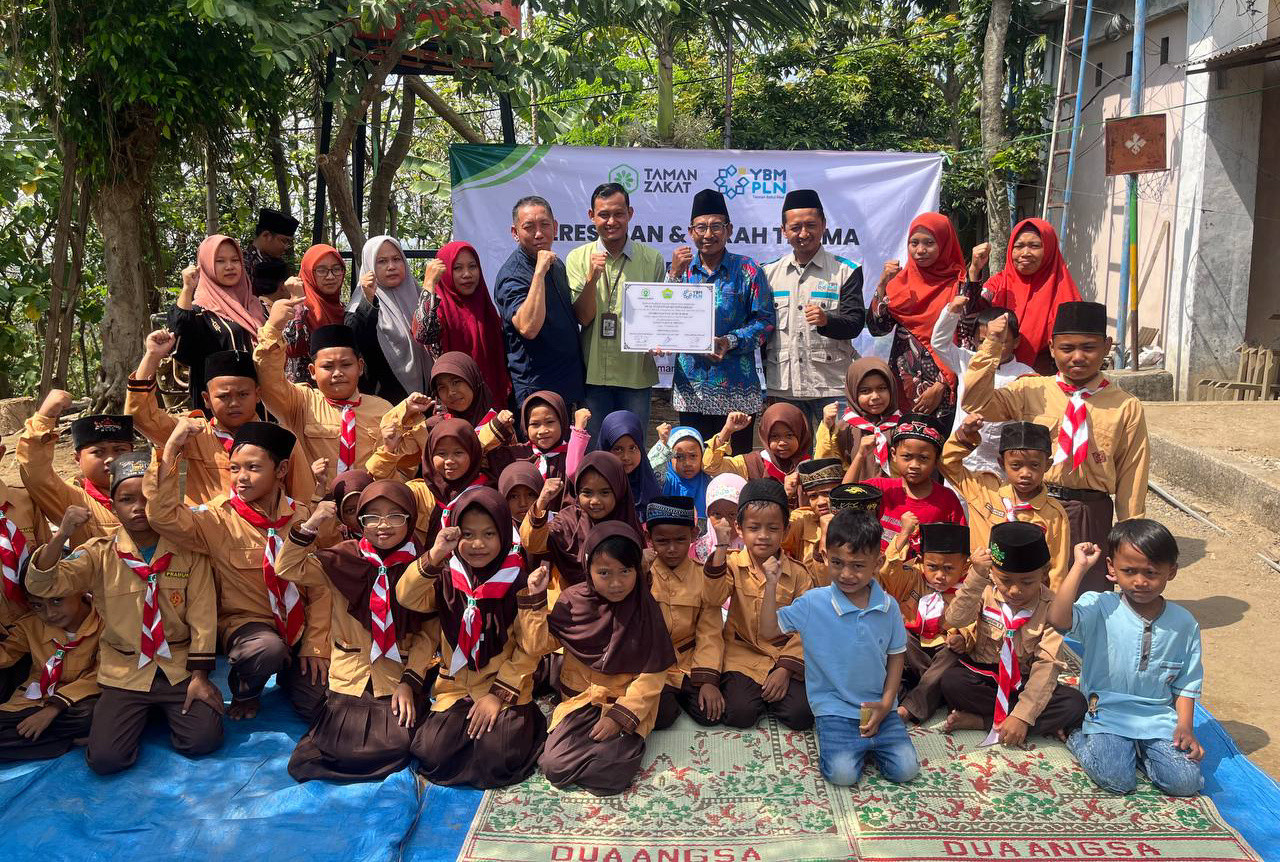 Taman Zakat dan YBM PLN Atasi Krisis Air di Ngawi dengan Sumur Bor