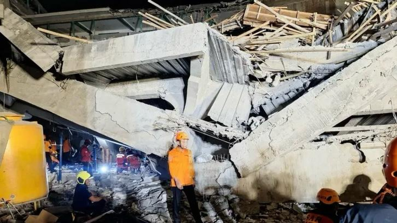 Kondisi reruntuhan bangunan Pondok Pesantren Al Khoziny Sidoarjo. (Foto: BPBD Jatim/jatimnow.com)